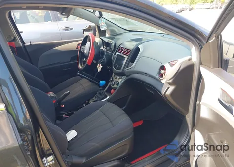 2014 Chevrolet Sonic Lt Manual from USA, damaged, VIN 1G1JD6SB8E4153079